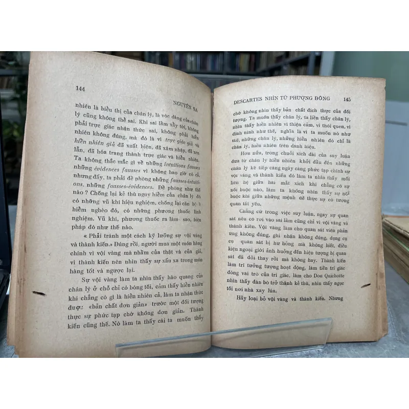 DESCARTES NHÌN TỪ PHƯƠNG ĐÔNG 704039