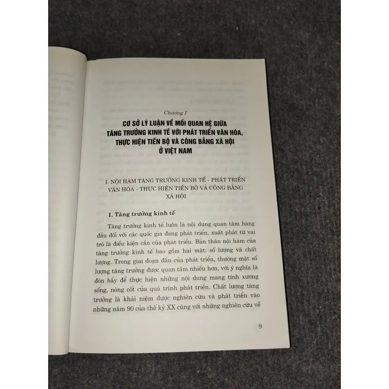 MỐI QUAN HỆ GIỮA TĂNG TRƯỞNG KINH TẾ VỚI PHÁT TRIỂN VĂN HOÁ 993092