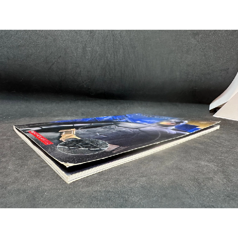 Batman Begins - With Audio Cd, Mới 90% SBM0307 342121
