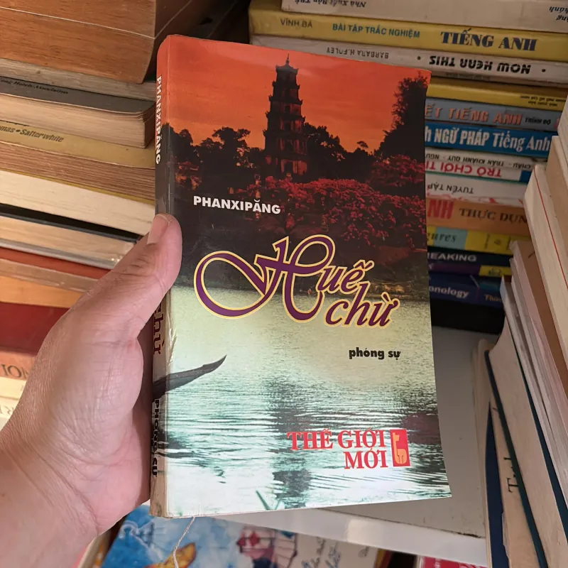 II Tựa sách: Huế Chừ (Phóng Sự) - PHANXIPĂNG - 2000 436552