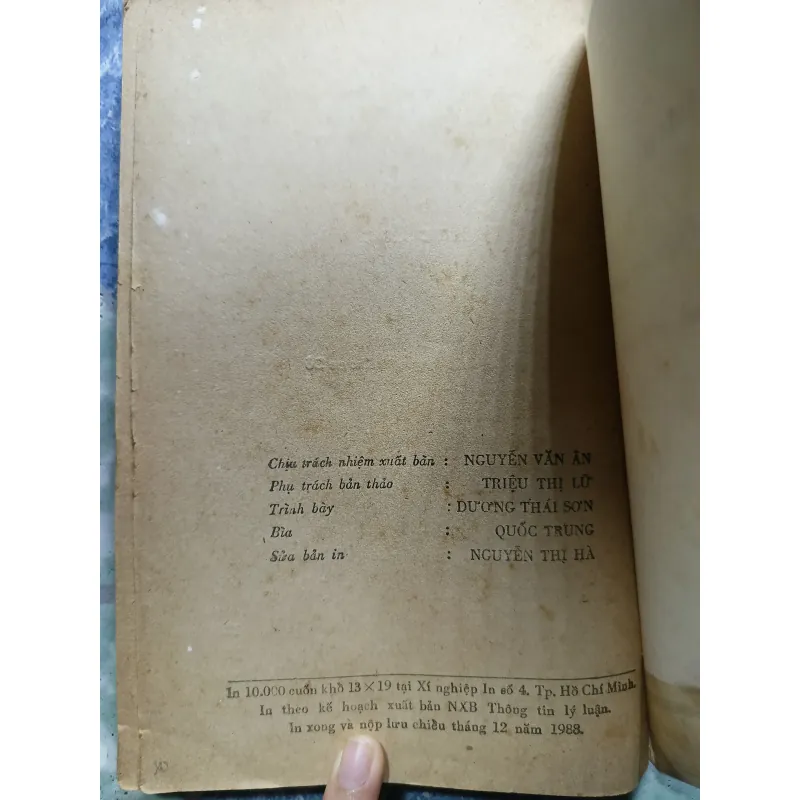 N. XIha núc - Hồi ký - Người tù của Khơme đỏ 1006278