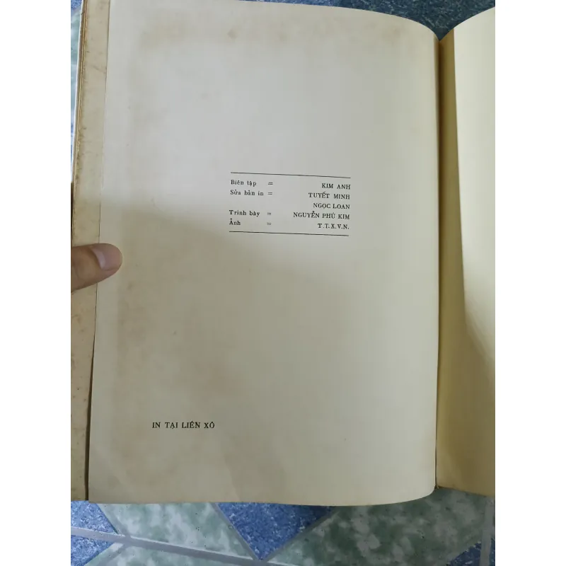 Bác Hồ kính yêu - Phòng biên tập sách truyền thống nhà xuất bản Kim Đồng 708898