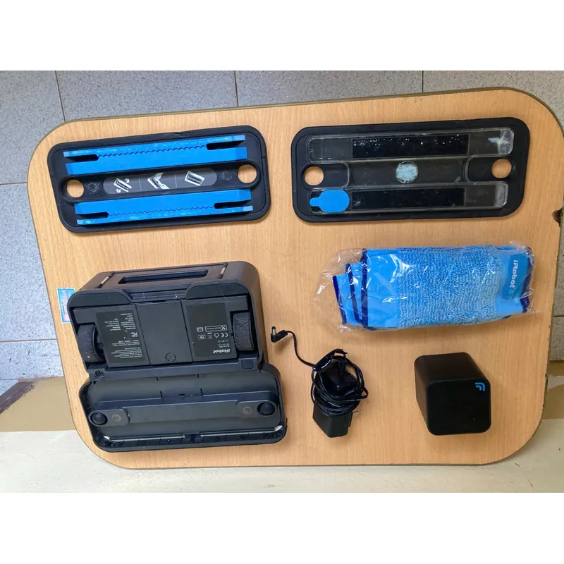 Robot lau nhà của hãng Iroobot Braava 380j ,máy lau nhà chuyên dụng. 495720