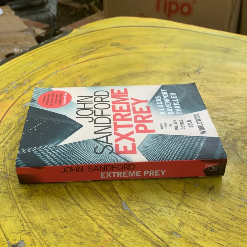 EXTREME PREY- JOHN SANDFORD 790304