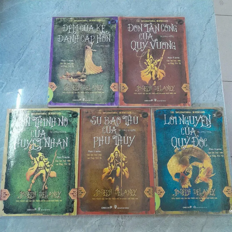 SERIES CẬU BÉ HỌC VIỆC VÀ THẦY TRỪ TÀ - JOSEPH DELANEY 759820