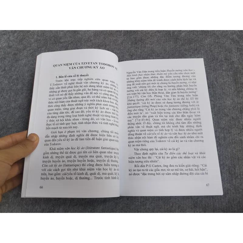 TIẾP NHẬN CẤU TRÚC VĂN CHƯƠNG - HỒ THẾ HÀ 570619