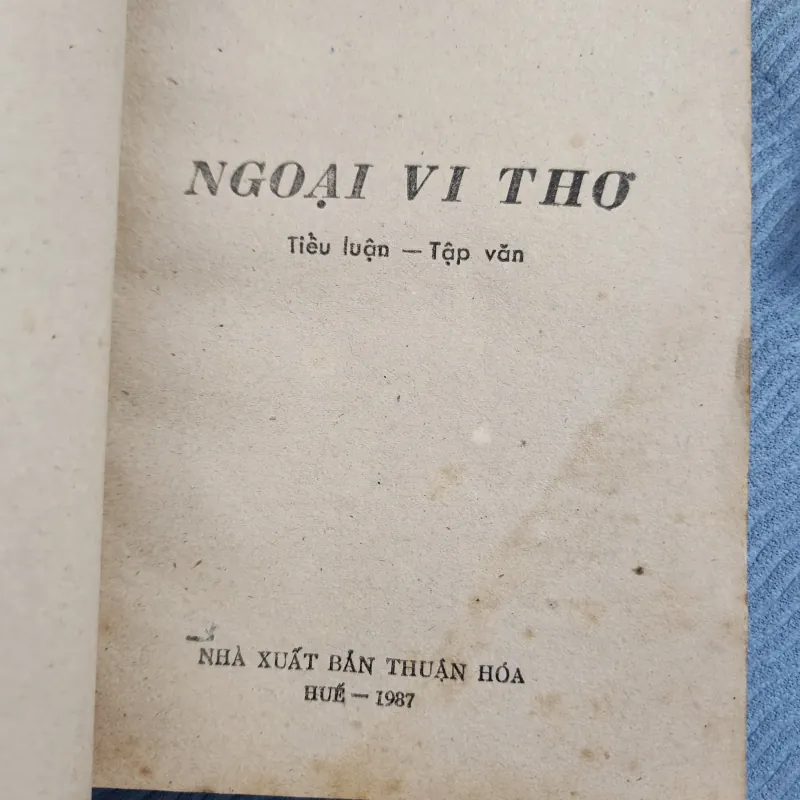 Ngoại vi thơ | chế lan viên  1001598