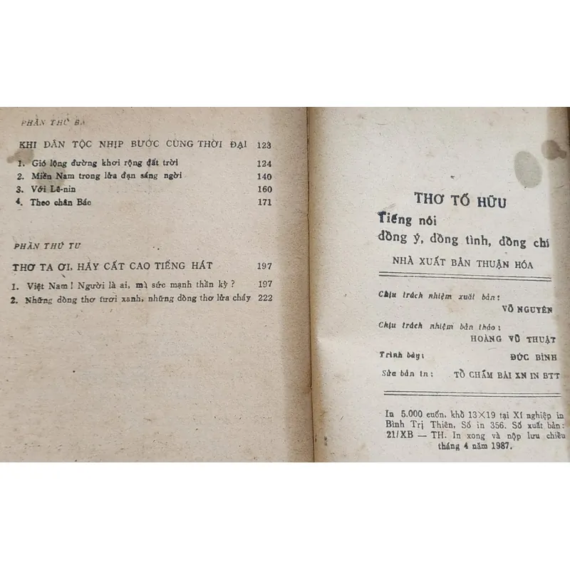 Thơ Tố Hữu 

"Tiếng nói, đồng ý, đồng tình, đồng chí"
(Nguyễn Văn Hạnh) 708825