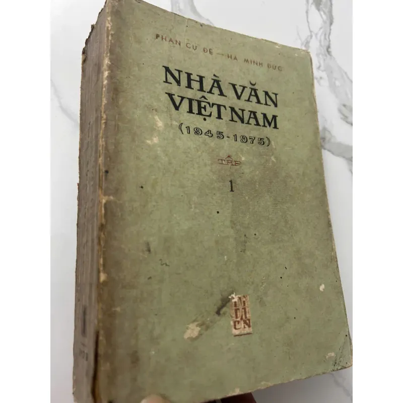 NHÀ VĂN VIỆT NAM (1945-1975) TẬP 1 - Phan Cự Đệ, Hà Minh Đức 699449