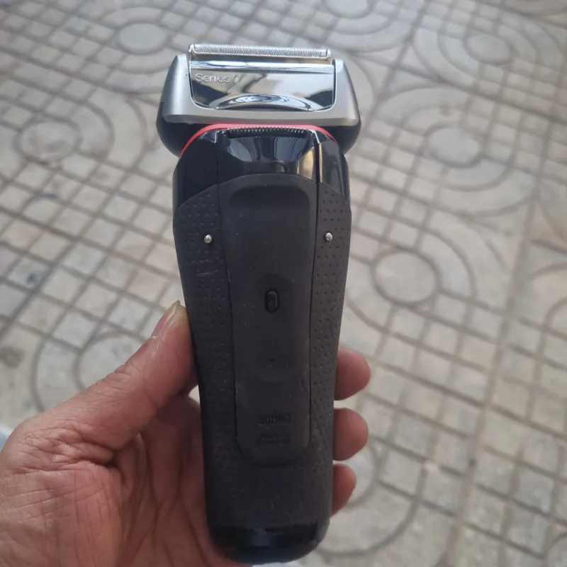 Máy cạo râu Braun sirees S8 791136
