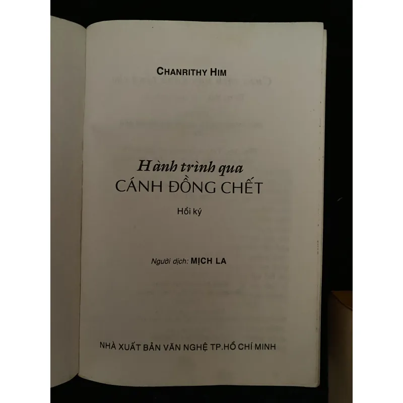 Hành trình qua cánh đồng chết- Năm xb: 2005  (dịp Tết Ất Dậu) 1003385