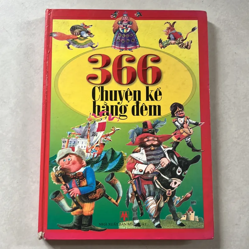 366 truyện kể hằng đêm (Bìa cứng, khổ to) 596515