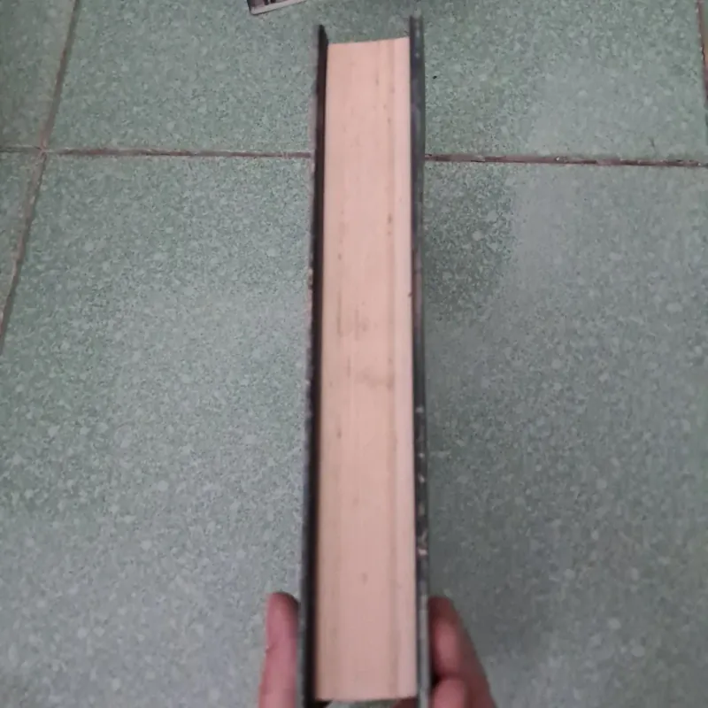 Into the water a novel paula hawking 997262