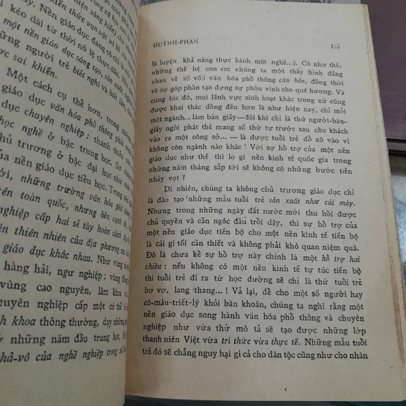CÂU CHUYỆN THẦY TRÒ - HUỲNH PHAN 703743