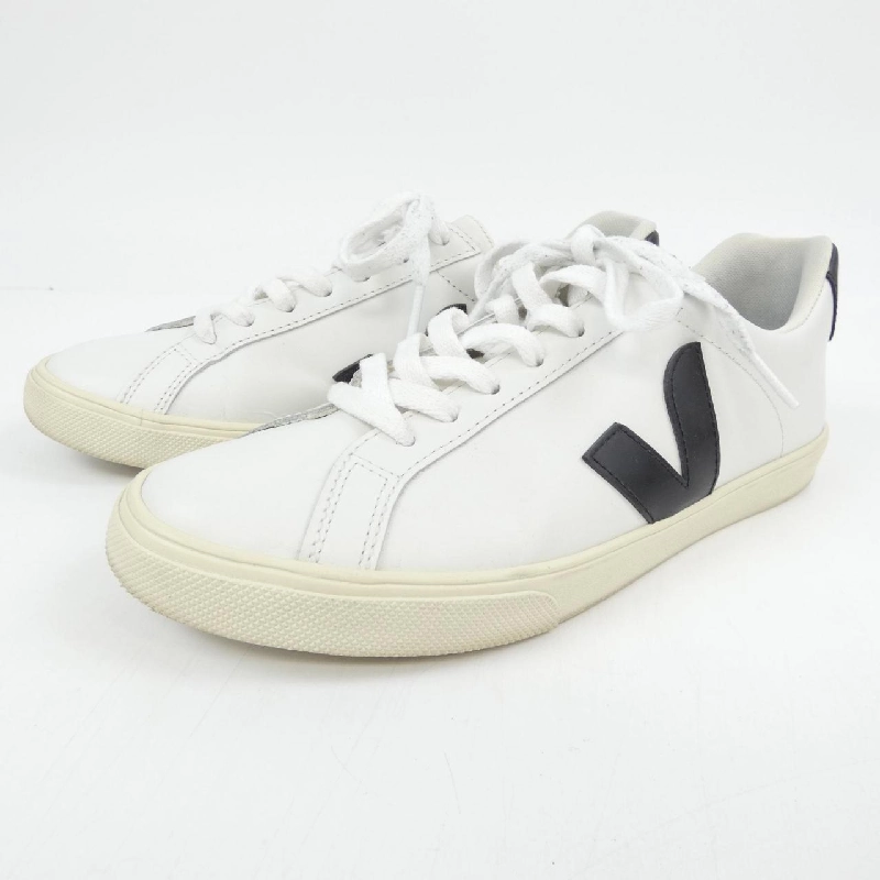 Giày sneaker VEJA - Hàng hiệu Authentic 906907