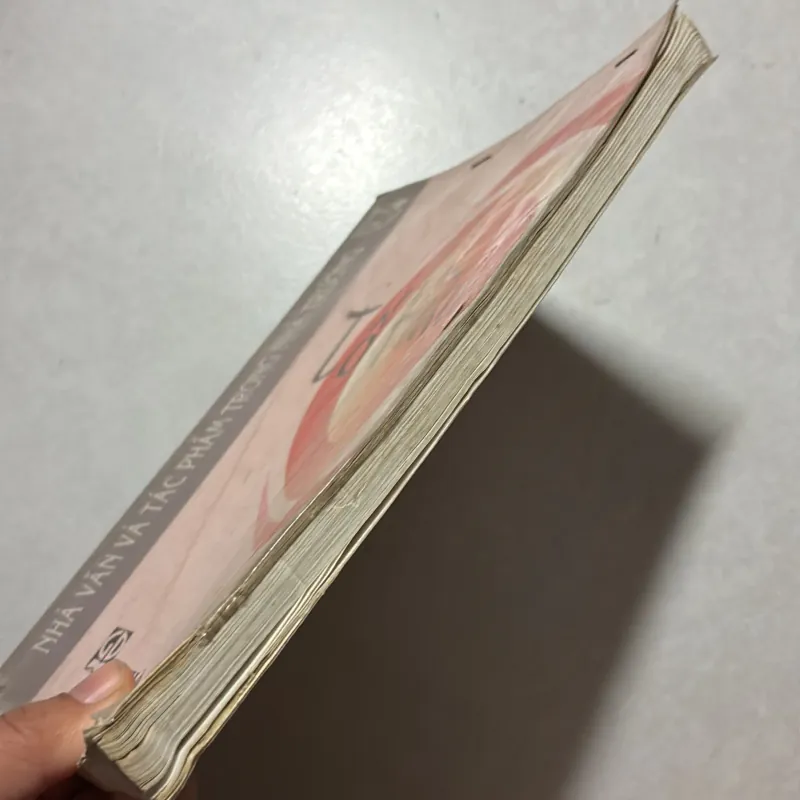 Tố Hữu - Nhà văn và tác phẩm trong nhà trường 758133