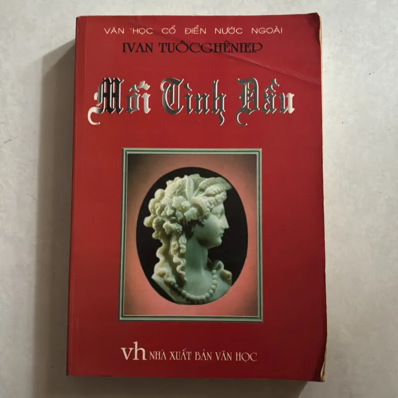 Mối tình đầu 778192