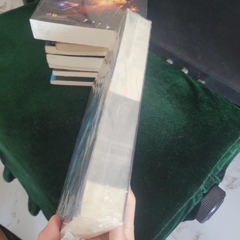 Lưu Tư Hàn – Tam thể 2: Khu rừng đen tối 529096