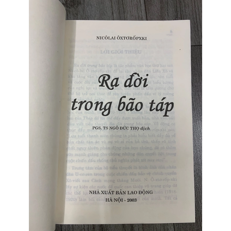 Ra đời trong bão táp - Nicolai Oxtorpxki. 1b4 518964