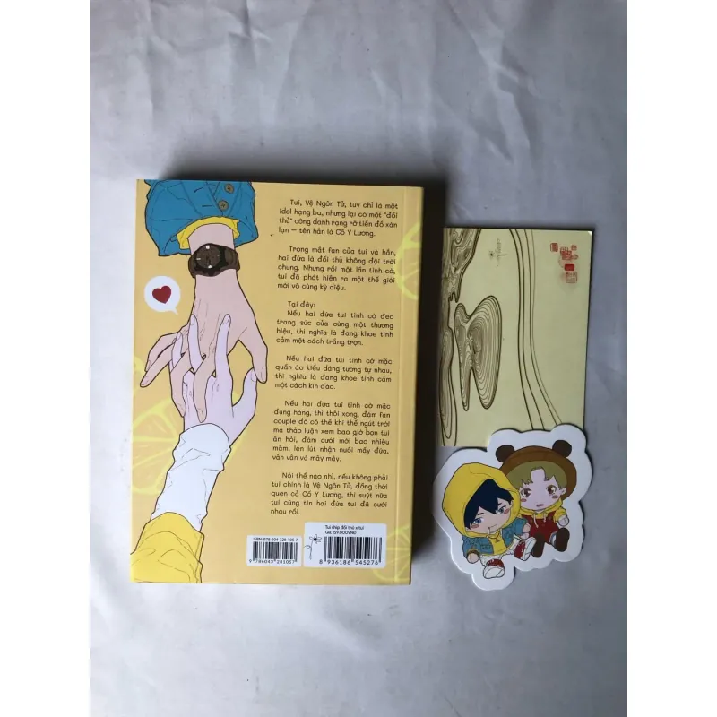 Sách cũ, bị rách bìa trước, bị dán sticker Tui Ship Đối Thủ X Tui - PEPA 991966