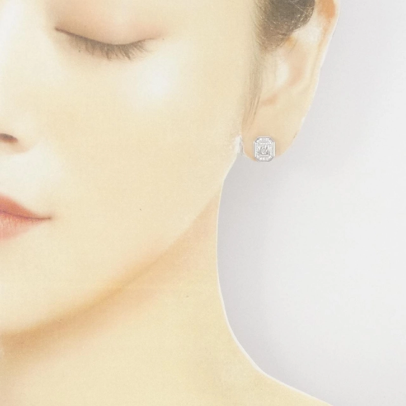 Khuyên tai logo HW Harry Winston 666063