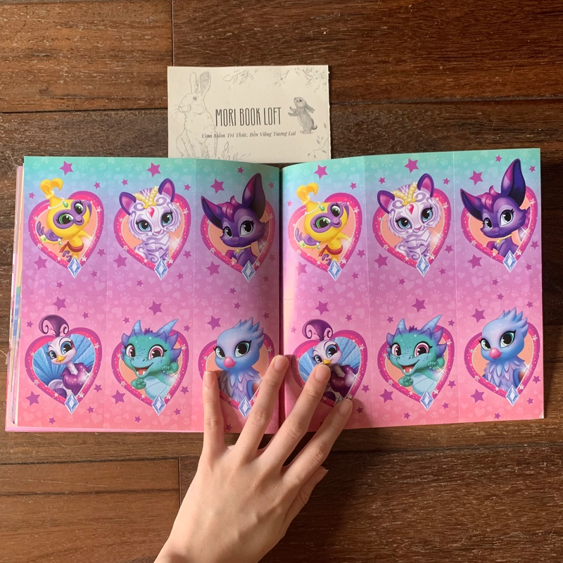 Sách ngoại văn Magical Pet Friends! (Shimmer and Shine), Used, còn sticker cuối sách 498054