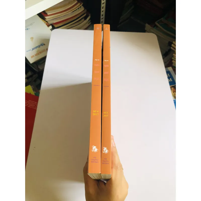 2 CUỐN TẠP CHÍ UNG THƯ HỌC 2017 ( số 4,5) 702033