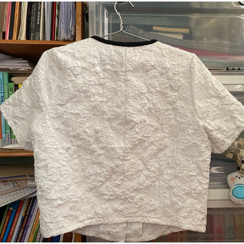 Áo croptop trắng sz M, tình trạng: đã qua sử dụng 473749