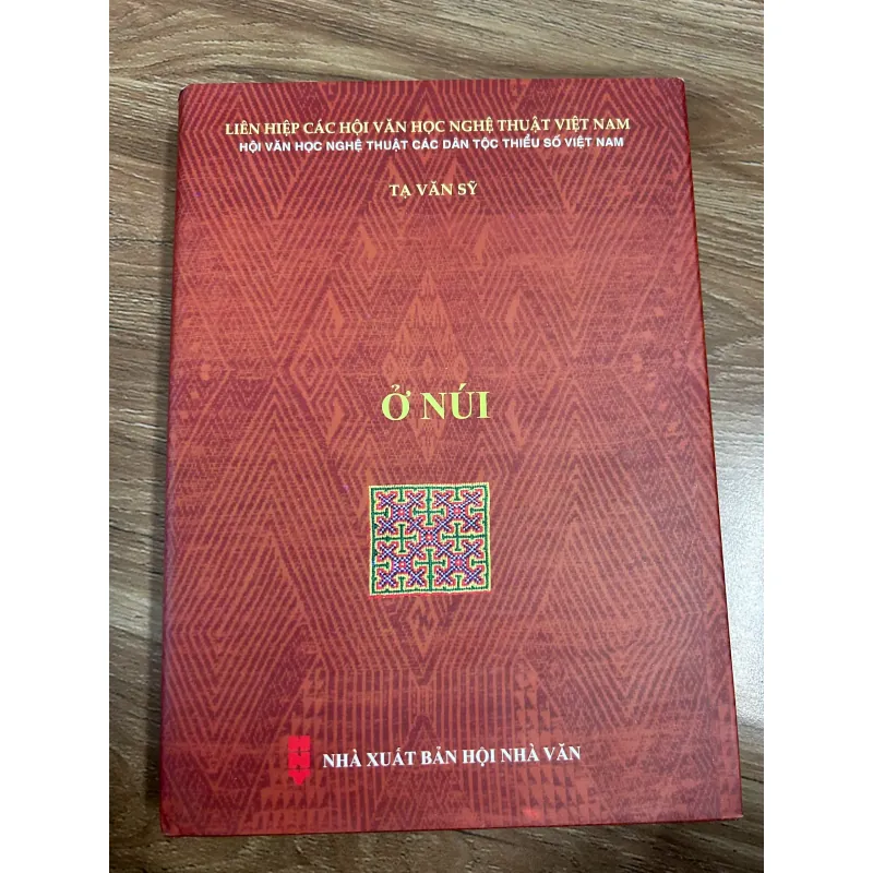 Ở Núi  - Tạ Văn Sỹ 762667