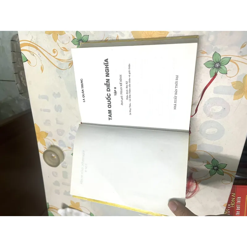 Tam quốc diễn nghĩa bìa cứng 1035347
