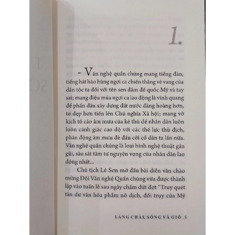 Làng chài, sóng và gió - Hồ Việt Khuê 781349