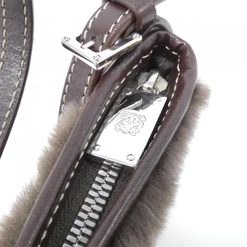 Túi đeo vai Loewe - Hàng hiệu Authentic 767610