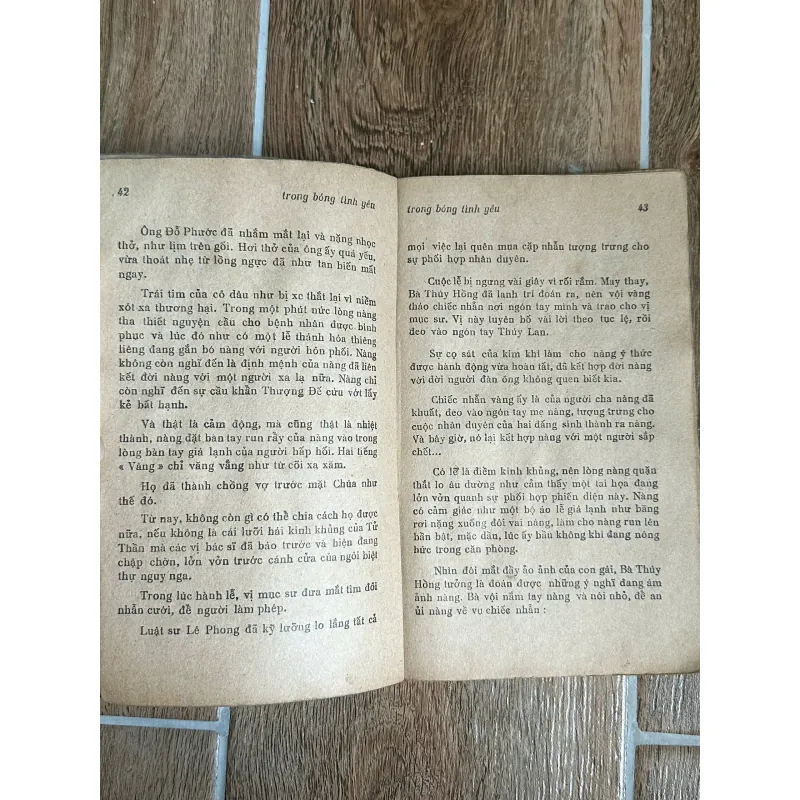 Trong Bóng Tình Yêu - Max Du Veuzit (Sách Trước 75, Phan-Sinh dịch) 738008