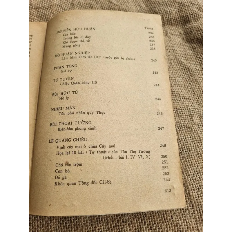 Thơ văn yêu nước Nam bộ - hơn 300 trang  760181