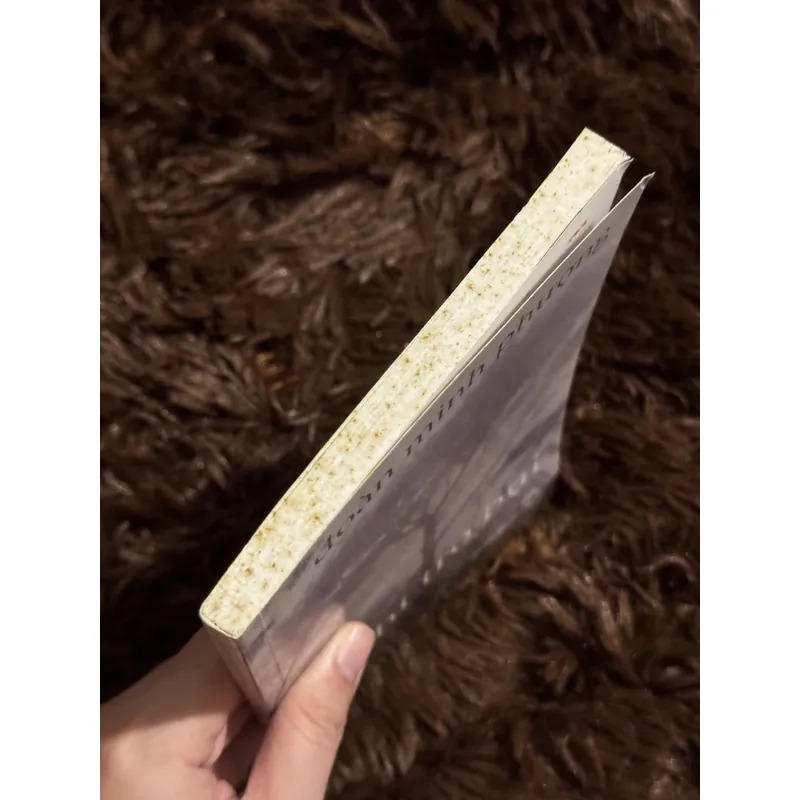 Và khi tro bụi (NXB Trẻ) 705542