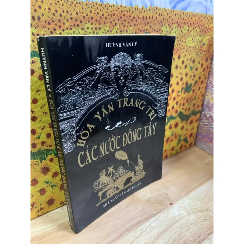 Văn Hóa Trang Trí Các Nước Đông Tây - Huỳnh Văn Lý 927239