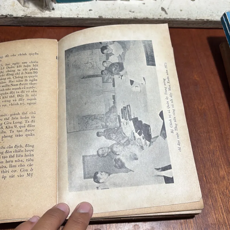 II Sách Lịch Sử: Đại Thắng Mùa Xuân - Đại Tướng Văn Tiến Dũng - 1977 1004988