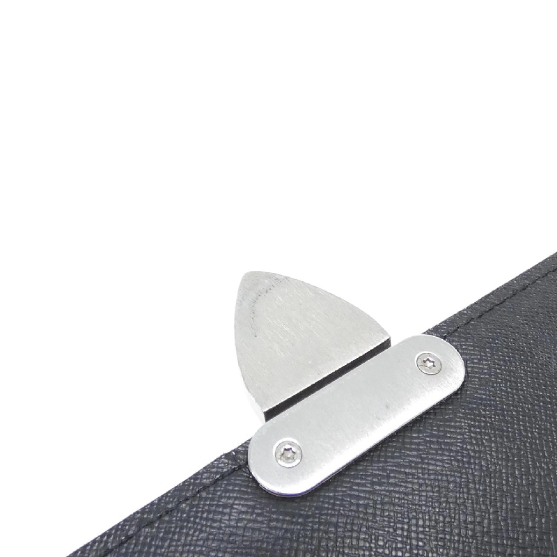 Túi Louis Vuitton Taiga Rigit M31092 617467