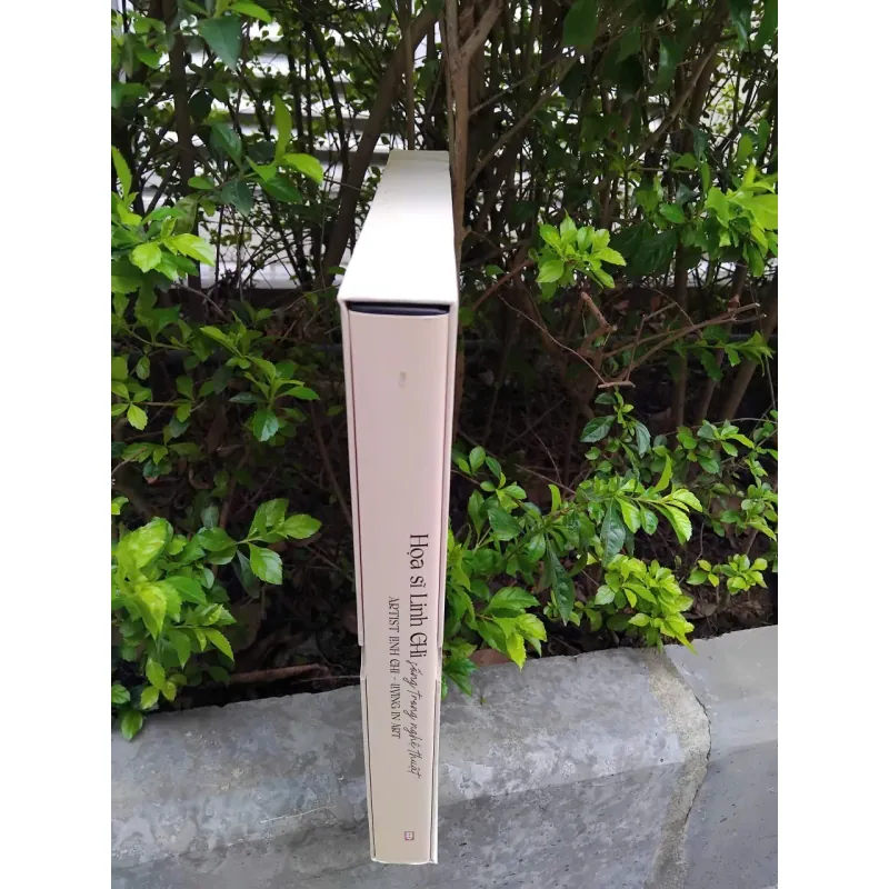 Họa sĩ Linh Chi sống trong nghệ thuật  932477