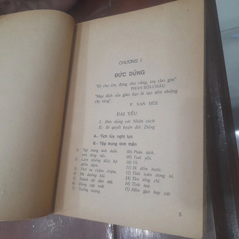 Hoàng Xuân Việt - RÈN NHÂN CÁCH 541924