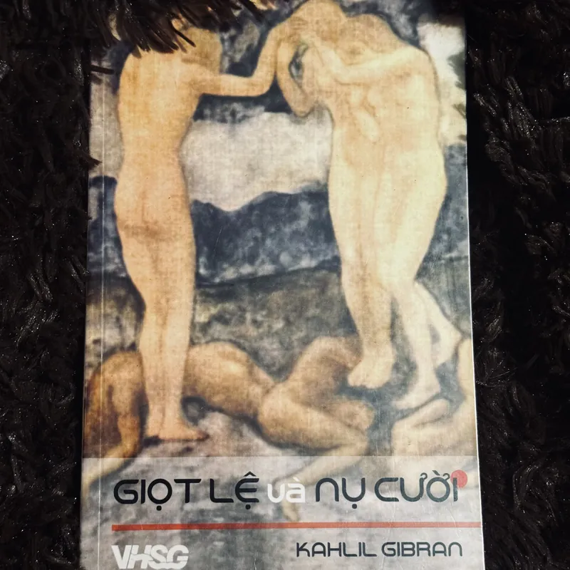 Giọt lệ và nụ cười 711929