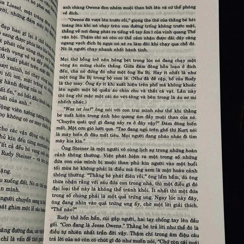 Kẻ trộm sách 726627