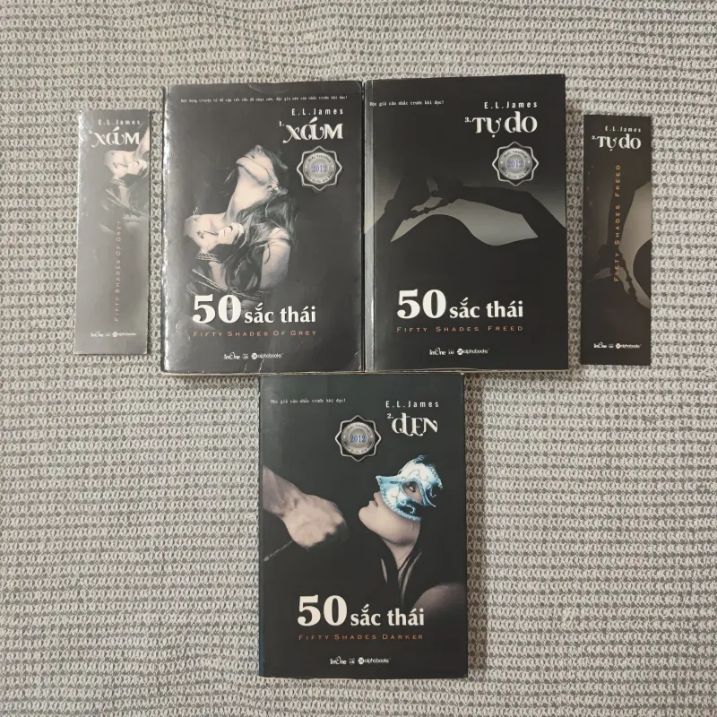 Trọn bộ 50 sắc thái - E. L. James 995336