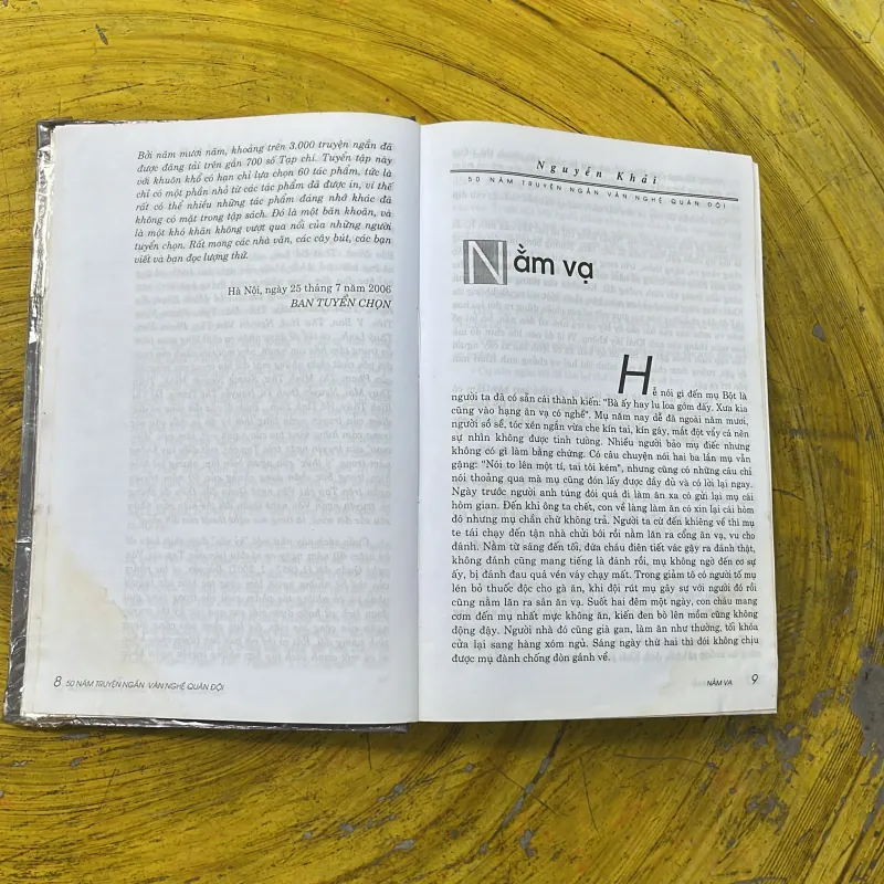 TRUYỆN NGẮN VĂN NGHỆ QUÂN ĐỘI 1957-2007 bìa cứng 792942