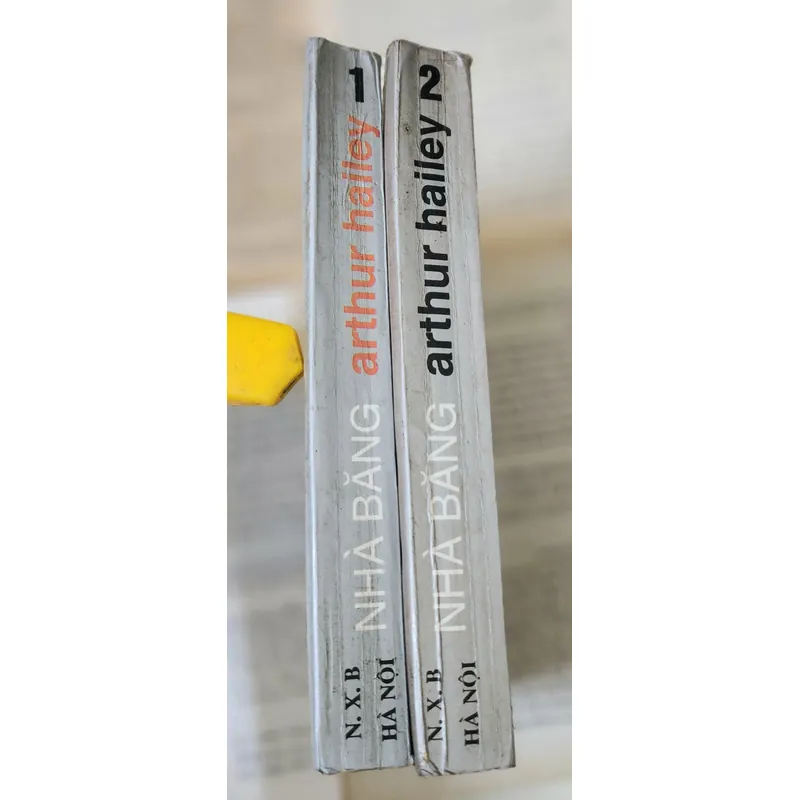 Trọn bộ 2 tập tiểu thuyết Mỹ: NHÀ BĂNG (Arthur Hailey) 703661