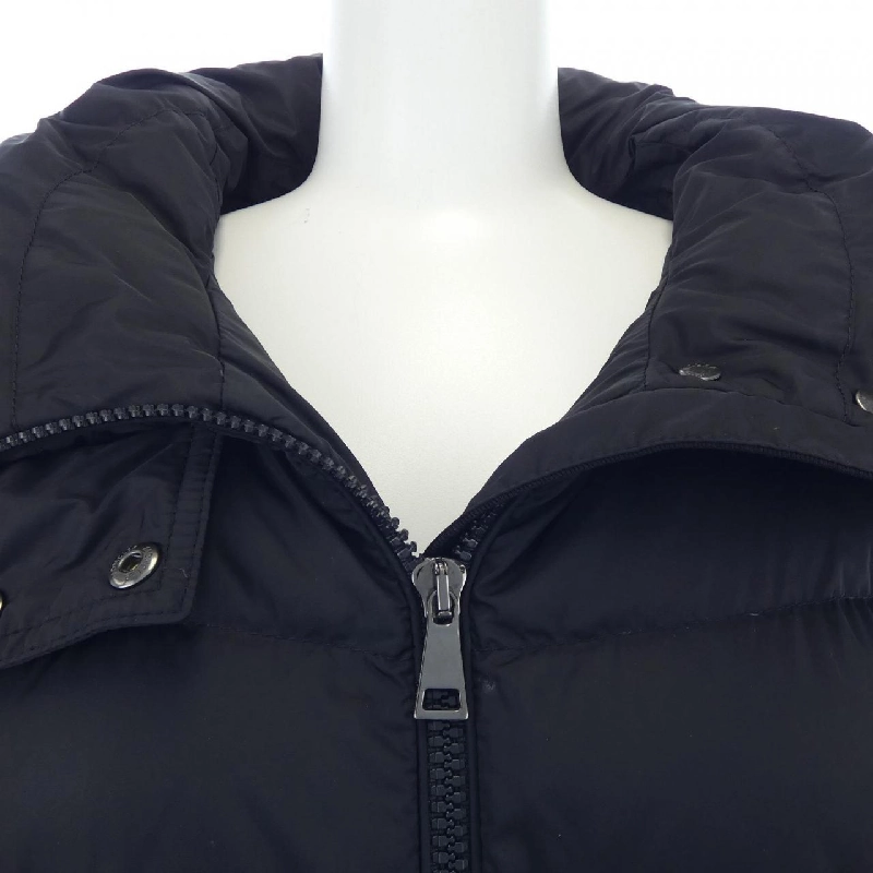 Áo khoác lông vũ MONCLER 638826