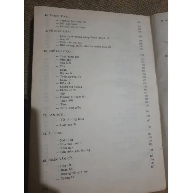 Tổng tập văn học Việt Nam 27 - Thơ Mới  973110