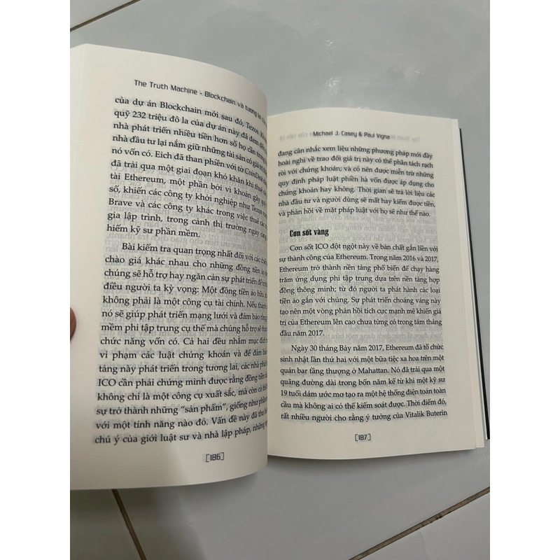 The Truth Machine Blockchain và tương lai của tiền tệ 463286