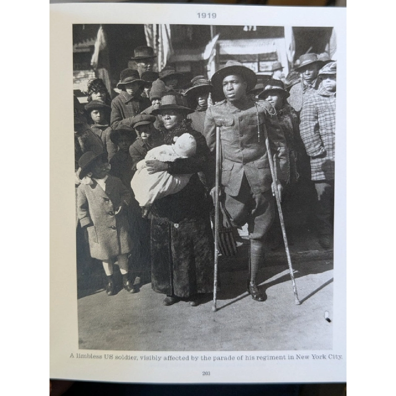 Century - Phaidon 1019671