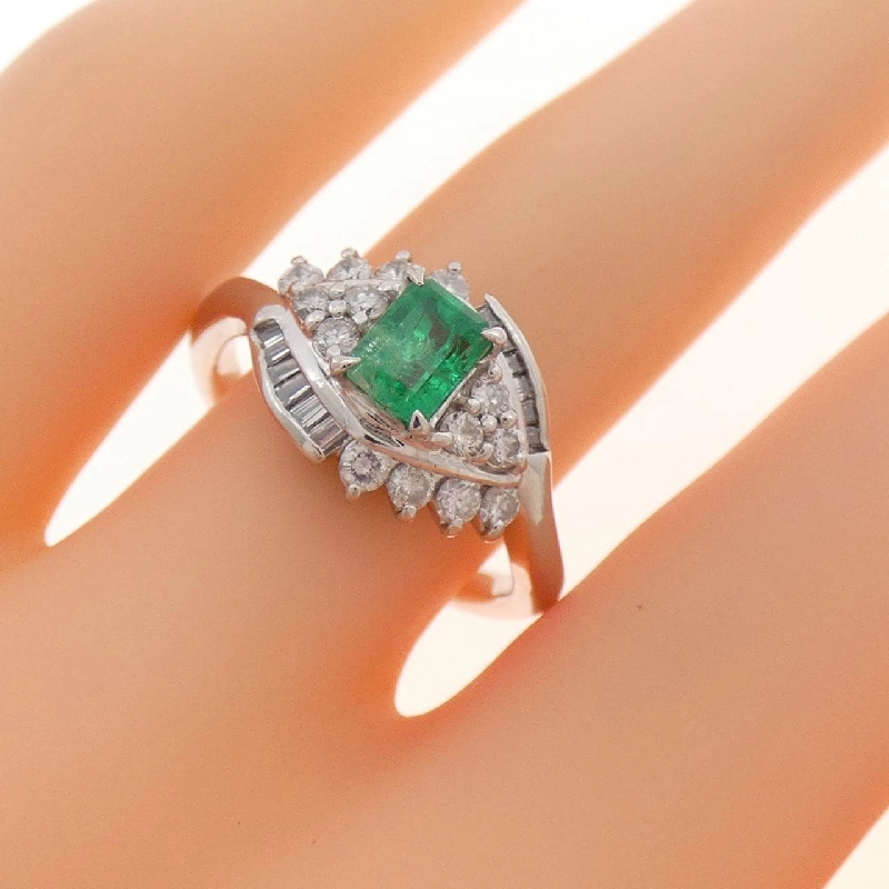 Nhẫn Emerald PT900 0.48CT - Hàng hiệu Chính hãng 854555